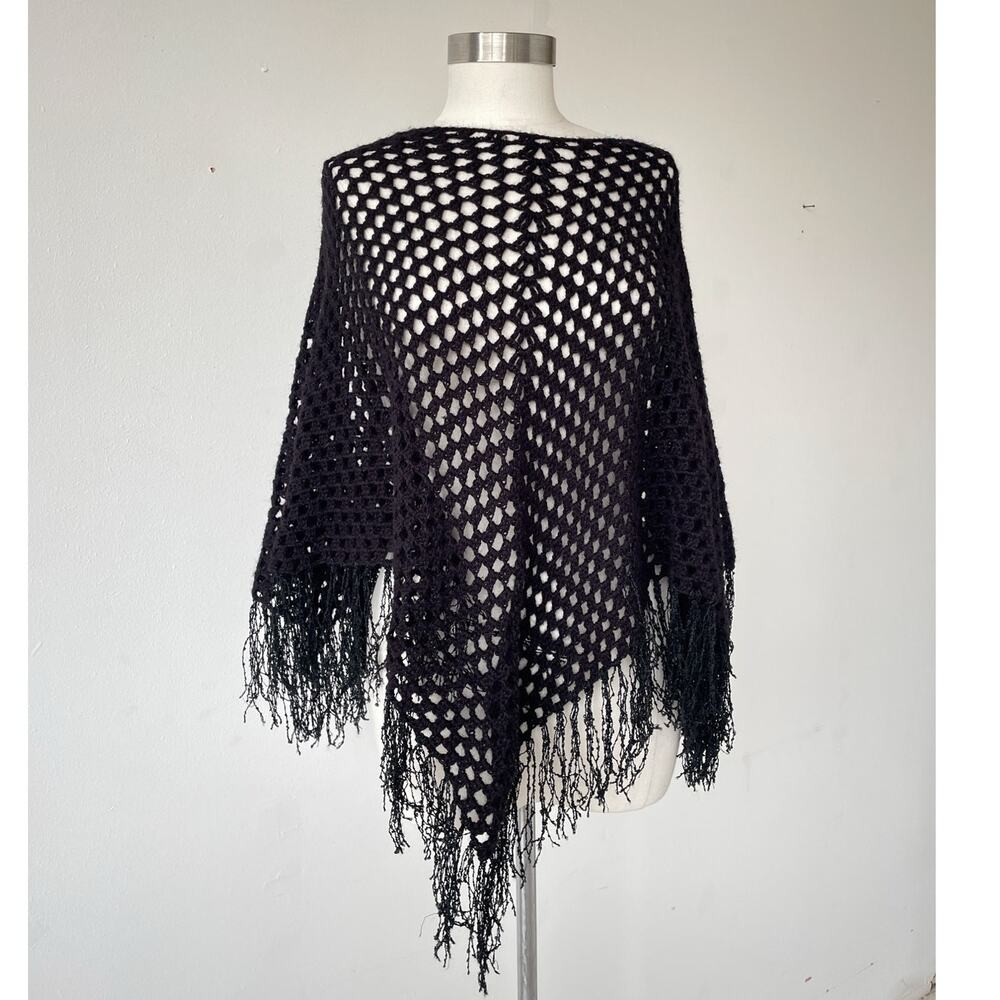 Vtg Y2K Black Crochet Tasseled Poncho / Grunge Whimsygoth Boho Witchy / One Size
